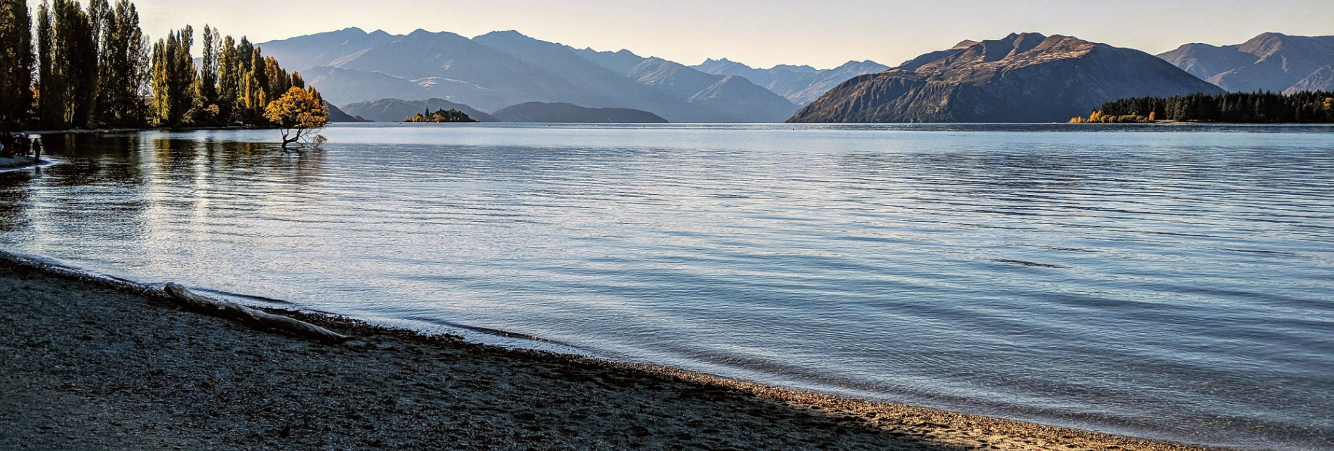 Studholme Rise Lake Wanaka Shore Dusk